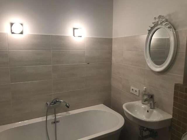 Апартаменты New Old City apartment Вильнюс-28